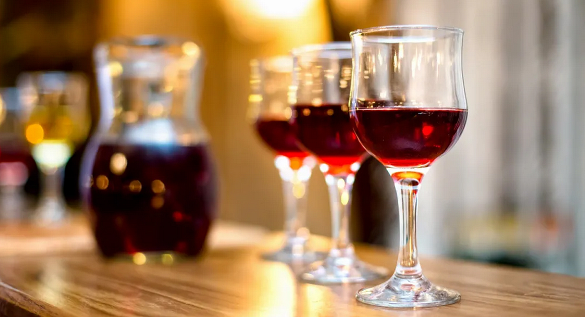 Toronto residents can now have alcohol delivered, Ontario to follow