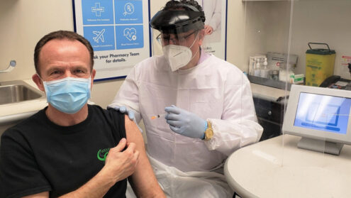 Shoppers Drug Mart administers COVID-19 vaccine Toronto