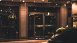 COVID-19 outbreak at Toronto quarantine hotel