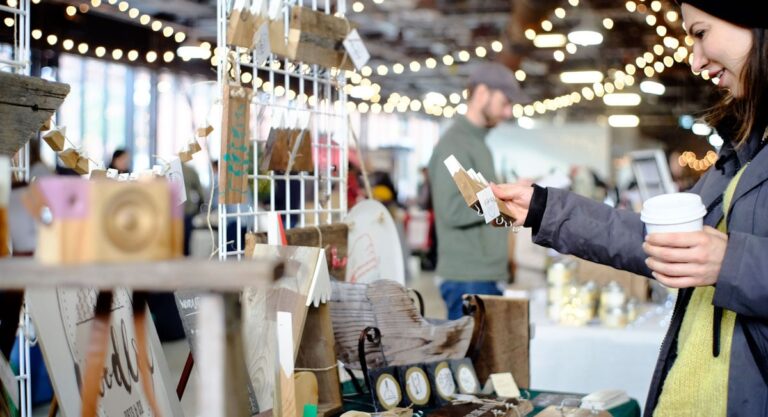 Holiday Market returnds to Evergreen Brickworks