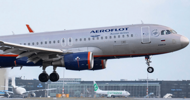 Canada bans Russian aircraft