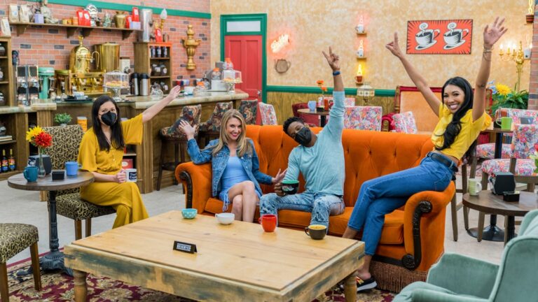 The Friends Experience opens in Toronto