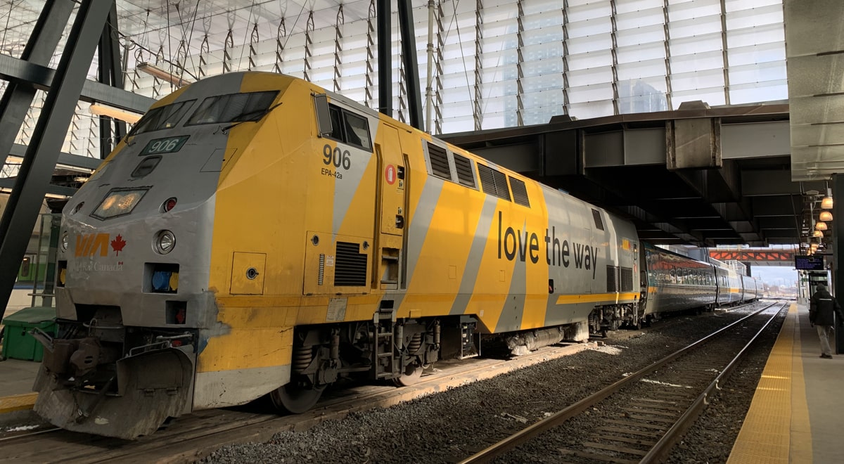 VIA Rail train arrives at Toronto Union