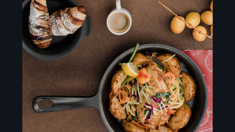 Non stick stainless steel frying pan vs cast iron pan