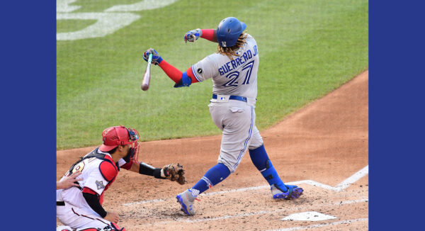 Vladdy Jr. signs 14-year $500 million deal with Blue Jays